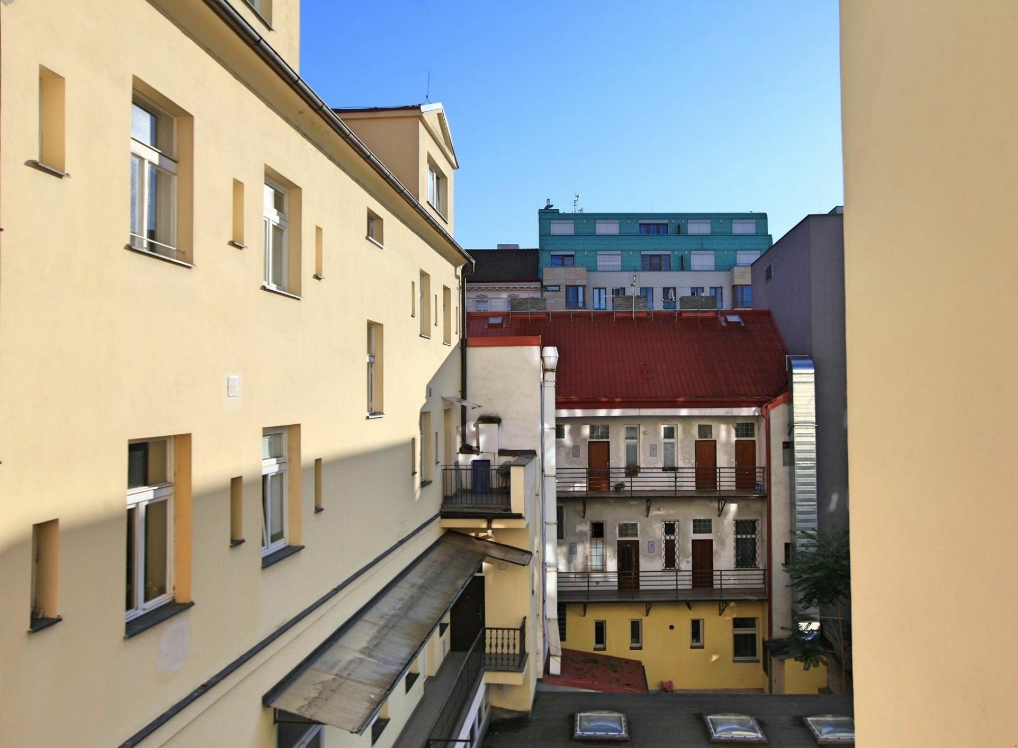 Angel City Aparthotel Prague Exterior photo